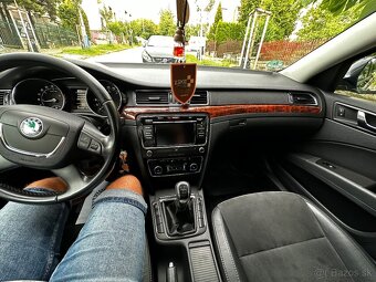 Škoda Superb ELEGANCE 2,0 TDi, 2012, 103 kW , M6 - 8