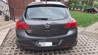 Opel astra J 1.6 - 8