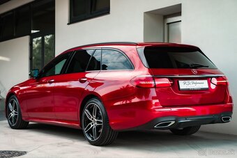 Mercedes-Benz E 220d AMG Line Night Paket Drive Assist + - 8