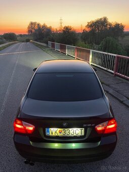 BMW E90 2006 318d - 8