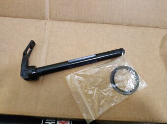 Rock Shox Recon 27.5 RL Gold Vidlica- 150mm 15x110 (Boost) - 8