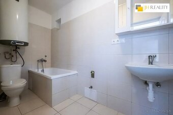 Predaj dom Nitra, časť Mlynárce s terasou a pozemkom - 8