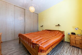 Priestranný 4-izb. byt s garážou a 4 balkónmi, Stará Turá - 8