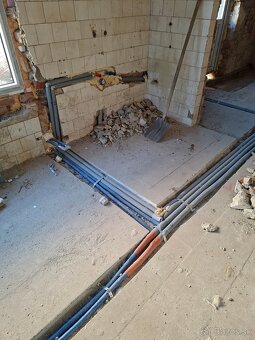 Predam dom .Rapovce pozemok 341/1 341/2 - 8