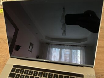 Apple MacBook Pro 15,4" 2018 - 8