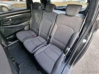 Kia Carens 1.7 CRDi EX 7m za 5.990 € - 8