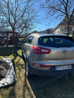 kia Sportage III 2.0 CRDI  4x4 - 8
