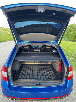 Škoda Octavia Combi 2.0 TDI DPF RS - 8