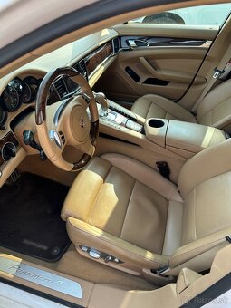 Porsche Panamera - 8