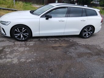 Volvo V60 R-Design - 8