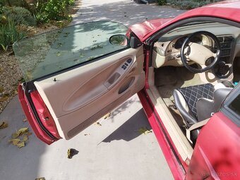 Ford Mustang GT 4.6 V8 - 8