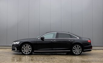 Audi A8. - 8