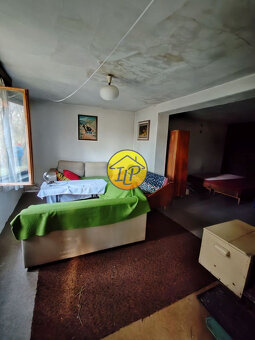 Pozemok 5656 m2 so starým domom na predaj v meste SNV. - 8