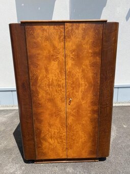 Elegantné šatníkové skrine - 8