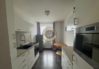 Na predaj 2iz. byt s pivnicou v Trnave na Špačinskej ulici - 8