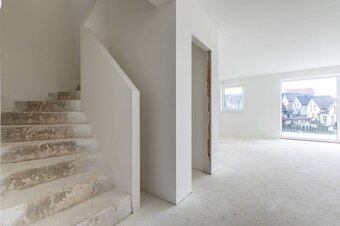 NA PREDAJ MODERNÝ 5i podpivničený RD s veľkou terasou Trnkov - 8