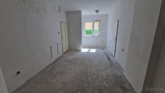 Predaj 3 izbového bytu s garážou a záhradkou - 8