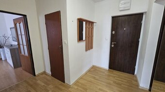 2-IZB. BYT S BALKÓNOM, VYHRIEVANOU GARÁŽOU a ZÁHRADOU - 8
