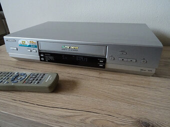 Špičkový videorekordér PANASONIC NV-HV61, 6 hlav,Hifi Stereo - 8