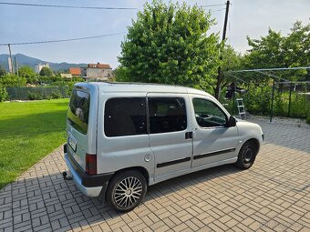 Citroen Berlingo 2,0 HDi r.v. 2005 s otváracou strechou - 8
