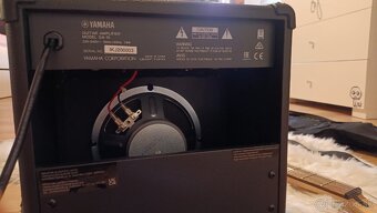 Elektrická gitara Yamaha - 8