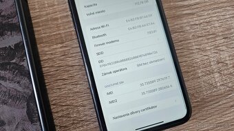 Apple iPhone XR 128GB - 8