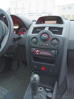 Renault Megane 2, benzín 1.4, 72kW, 2006 - 8