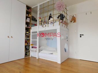 4-IZB. BYT PO KVALITNEJ REKONŠTRUKCII, KOMPLETNE ZARIADENÝ S - 8