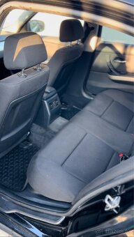 BMW E90 318i Lci - 8