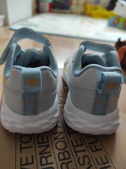 Nike tenisky svetlomodré 23 - 8