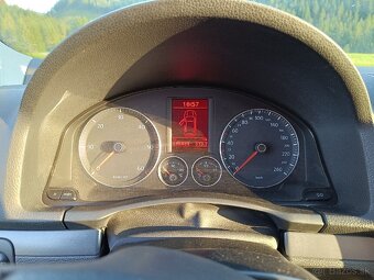 Volkswagen Golf 5 - 8