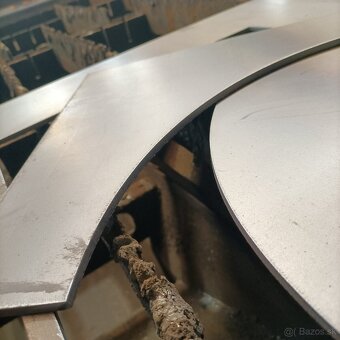 Plazmový rezací stroj PIERCE RUR 2500 P - 8