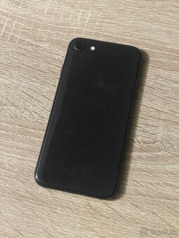 iPhone 8 / 128GB Black Pekný stav - 8