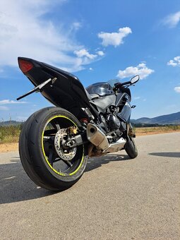 Honda CBR600F –21 xxx km, nová STK + pneu - 8
