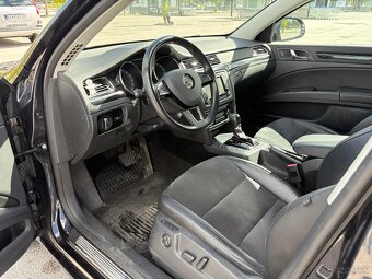 Škoda Superb Combi 4x4 - 8