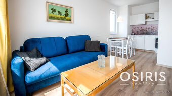 Na prenájom zariadený 2i byt s balkónom v novostavbe 2023, O - 8