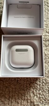 AirPod gen 4 - 8