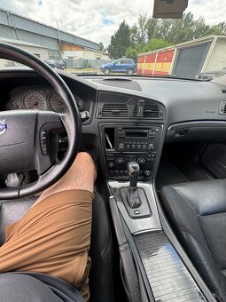Volvo V70 2.4d D5 120kw facelift - 8