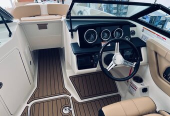 Motorový čln nový Sea Ray 190 SPX - 8