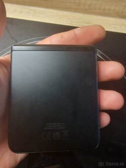 Samsung galaxy flip 3 - 8