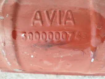 Nádrž na olej, nádržka,výfuk Avia - 8