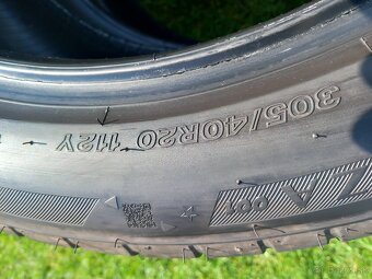 Dvojrozmer 275/45 r20 a 305/40 r20 letne pneumatiky - 8