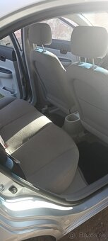 Hyundai accent 1.5 CRDi 2008 - 8