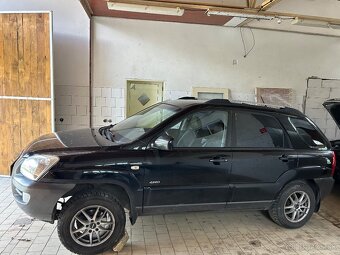 KIA Sportage 2.0 crdi - 8