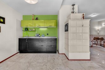 Na predaj komfortný a kvalitne postavený dom, Sološnica - 8