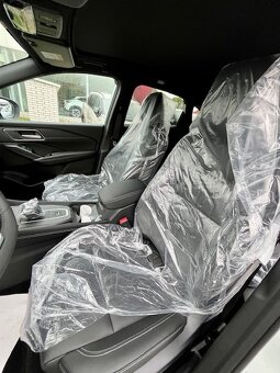 Nový Nissan Qashqai 1.3 DIG-T MHEV X-Tronic Tekna - 8