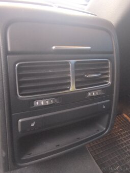 Vymením Volkswagen Touareg 3.0 tdi - 8