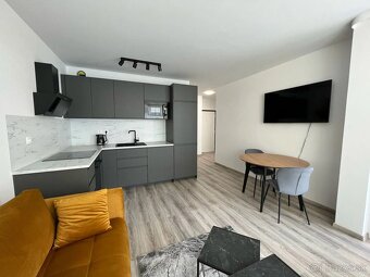 Na prenájom zariadený 2 izbový byt s balkónom Arboria Trnava - 8