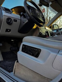 vw touareg 3,0 TDi - 8