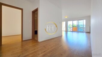 Veľkorysý a slnečný 3i 85m2 s loggiou 8m2 v centre DS - 8